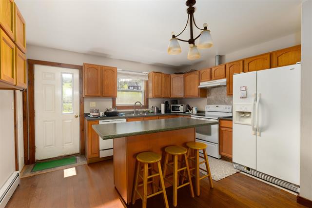 264 264 Chestnut Street, Claremont, New Hampshire, 03743, USA, 6 Bedrooms Bedrooms, ,2 BathroomsBathrooms,Residential,For Sale,264 Chestnut Street,4ecc3a4c-f87c-4c00-99bf-68620d