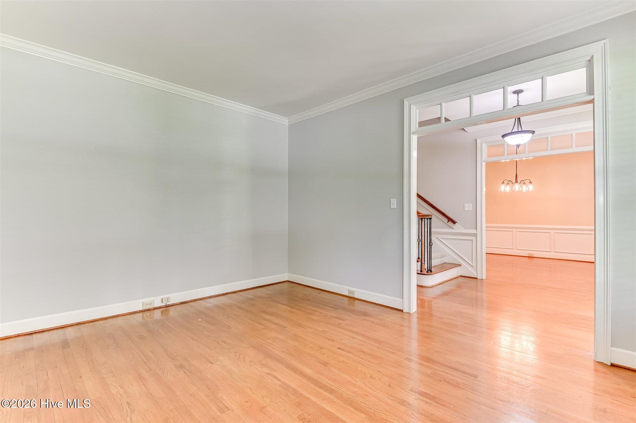 Welcome to this stunning brick home nestled on a quiet cul-de-sac in t – image 11