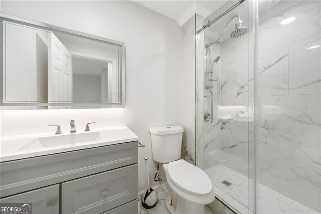 Just listed in the sought-after Arbors at Old Peachtree subdivision! T – image 19
