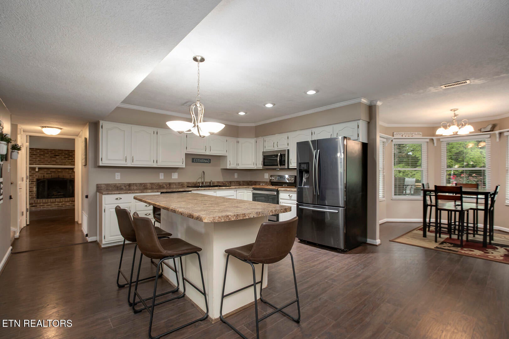 Are you looking for a wonderful home in a desired subdivision in a gre – image 17