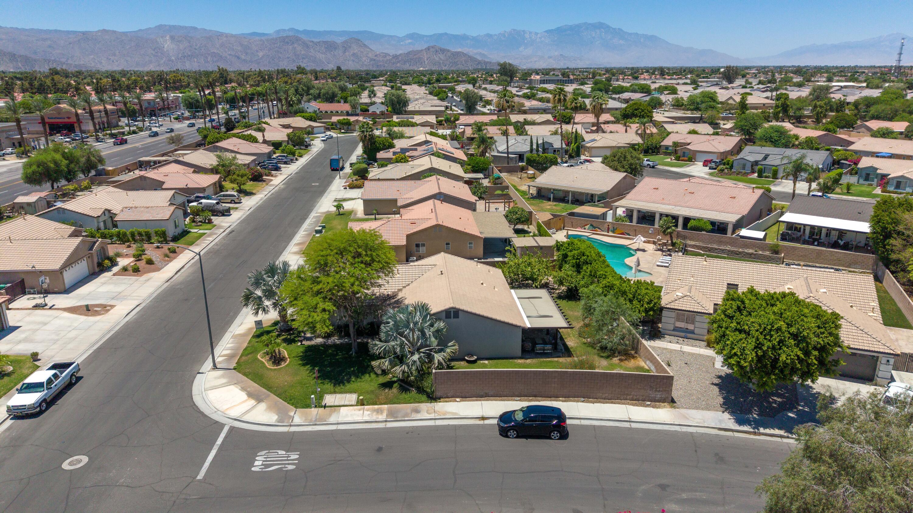 Welcome to this beautiful home in the highly desirable Villa Montego c – image 29