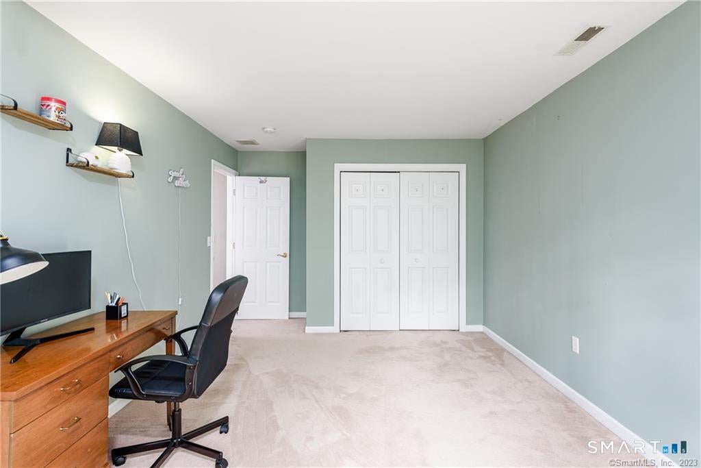 SPECTACULARLY DESIRABLE LOCATION! This rare-to-market single family is – image 26