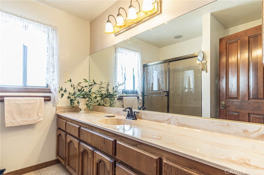 Something is refreshing about a home that actually gives you room to b – image 39