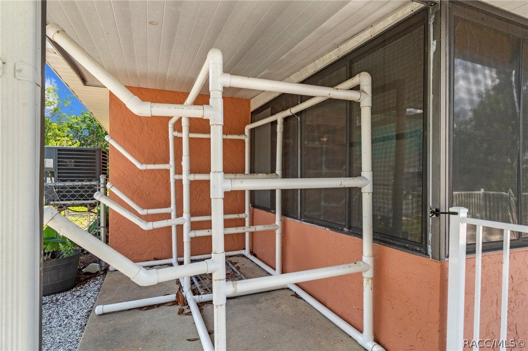 1400 1400 SE 5th Avenue, Crystal River, Florida, 34429, USA, 3 Bedrooms Bedrooms, ,2 BathroomsBathrooms,Residential,For Sale,1400 SE 5th Avenue,852812