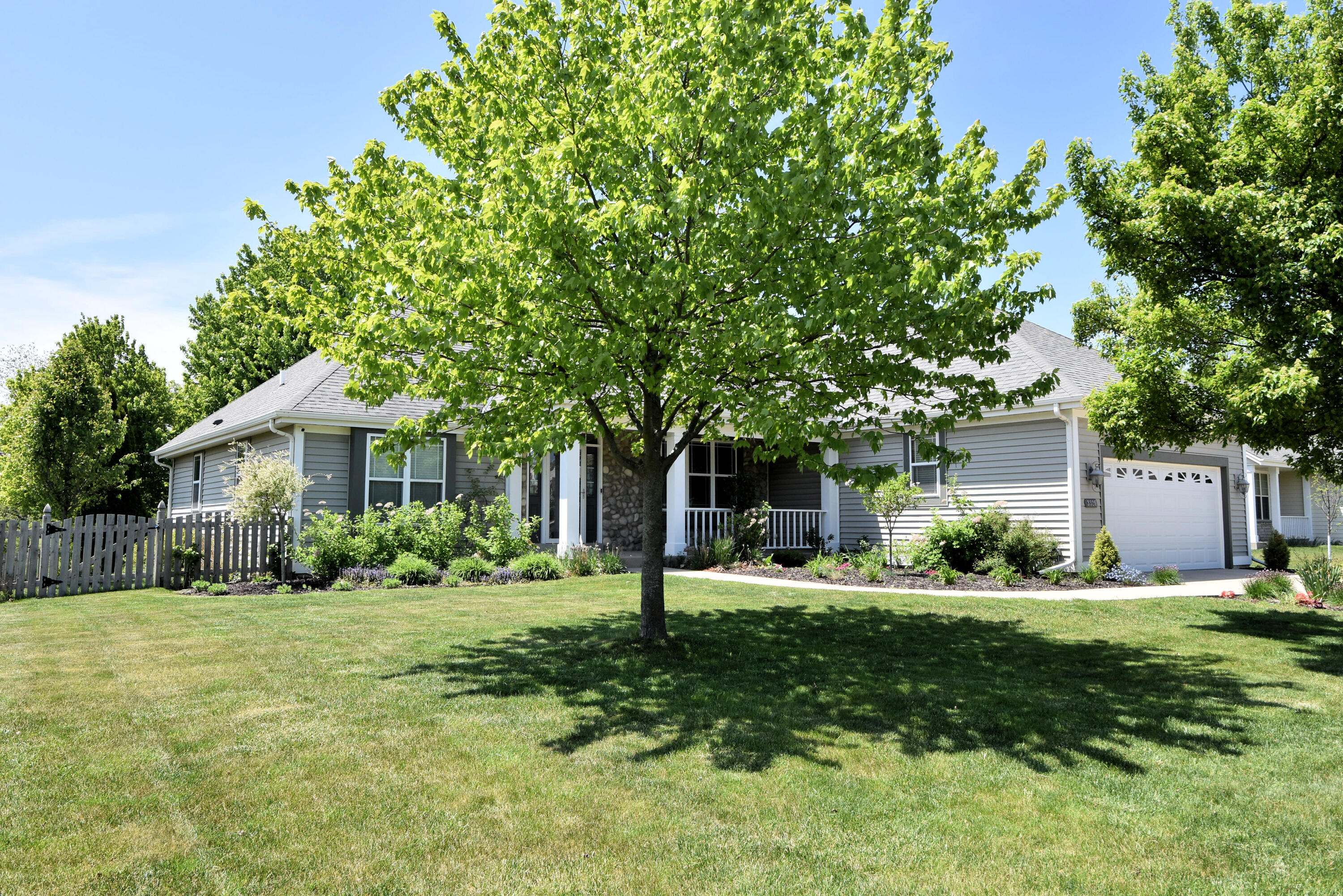 3326 3326 Emmertsen Rd, Caledonia, Wisconsin, 53406, USA, 3 Bedrooms Bedrooms, ,3 BathroomsBathrooms,Residential,For Sale,3326 Emmertsen Rd,df3244ac-4c6e-4545-bf85-edce47