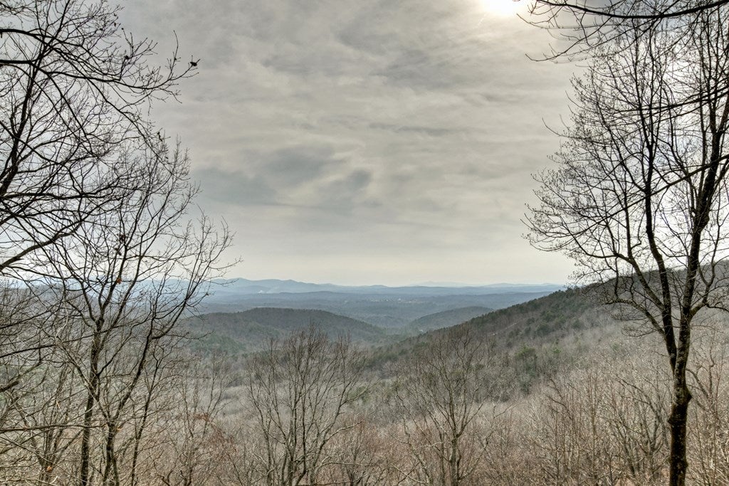 Spectacular “Top of the Mountain” Long-Range Views showcases Several M – image 104