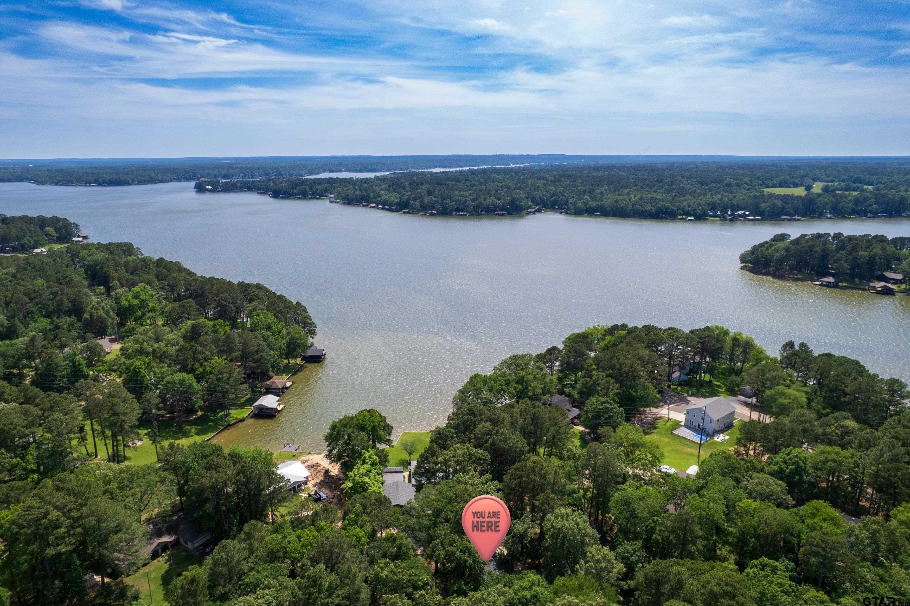 Located in the sought-after Tall Tree subdivision just across the stre – image 41