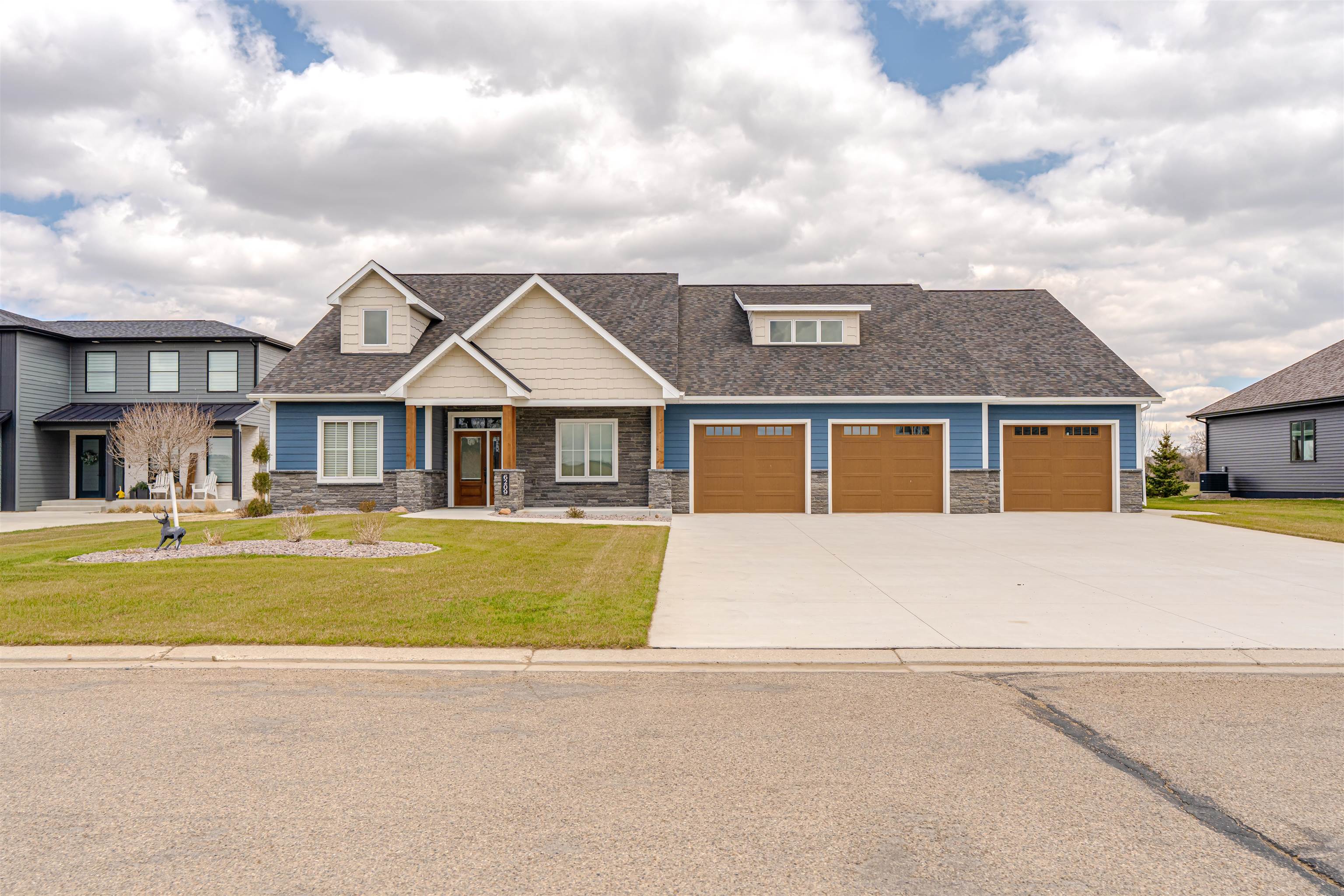 6209 6209 Misty Waters Drive, Bismarck, North Dakota, 58503, USA, 3 Bedrooms Bedrooms, ,2 BathroomsBathrooms,Residential,For Sale,6209 Misty Waters Drive,b6f58101-69fb-4d16-b88b-060324