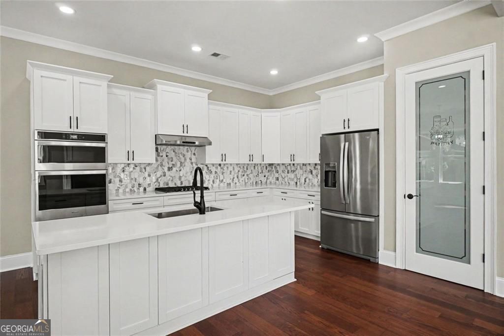 Welcome to this beautifully designed two-story home conveniently locat – image 8