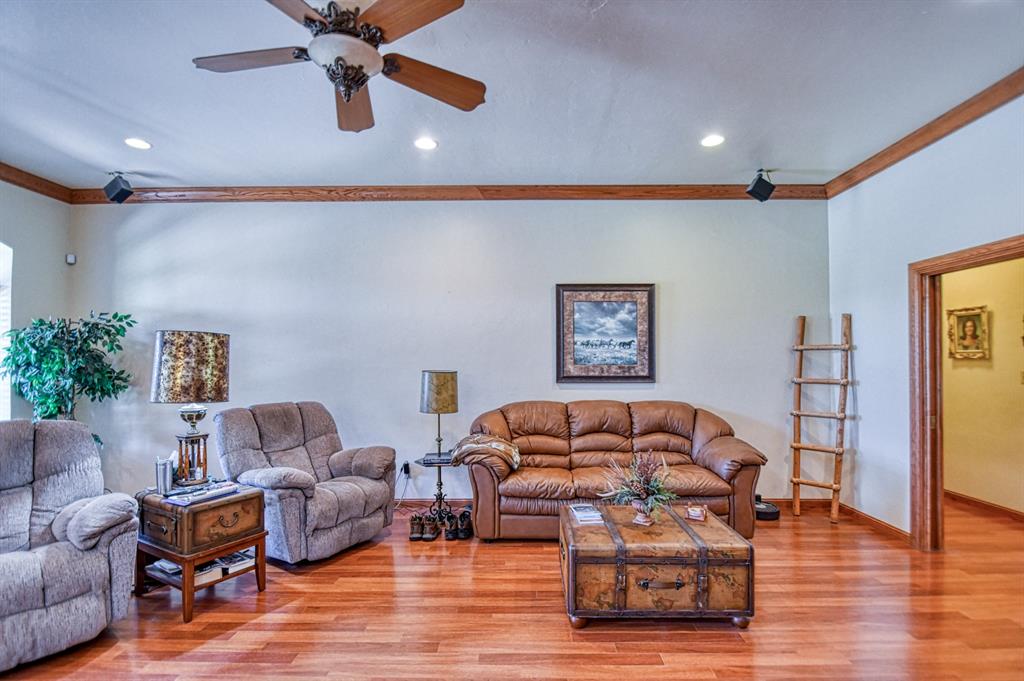 4001 4001 County Road 1520, Stratford, Oklahoma, 74872, USA, 4 Bedrooms Bedrooms, ,3 BathroomsBathrooms,Residential,For Sale,4001 County Road 1520,1235461