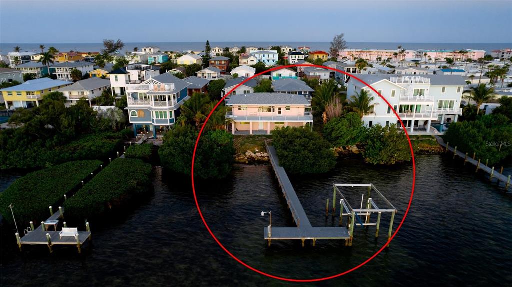 CONFIRMED POTENTIAL FOR TWO BUILDABLE WATERFRONT LOTS - This rare offe – image 8