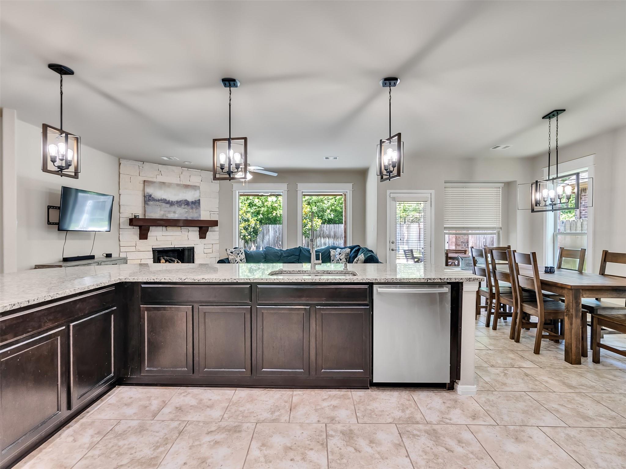 Nestled in a friendly community, this 4-bed, 3.5-bath home offers a pe – image 13