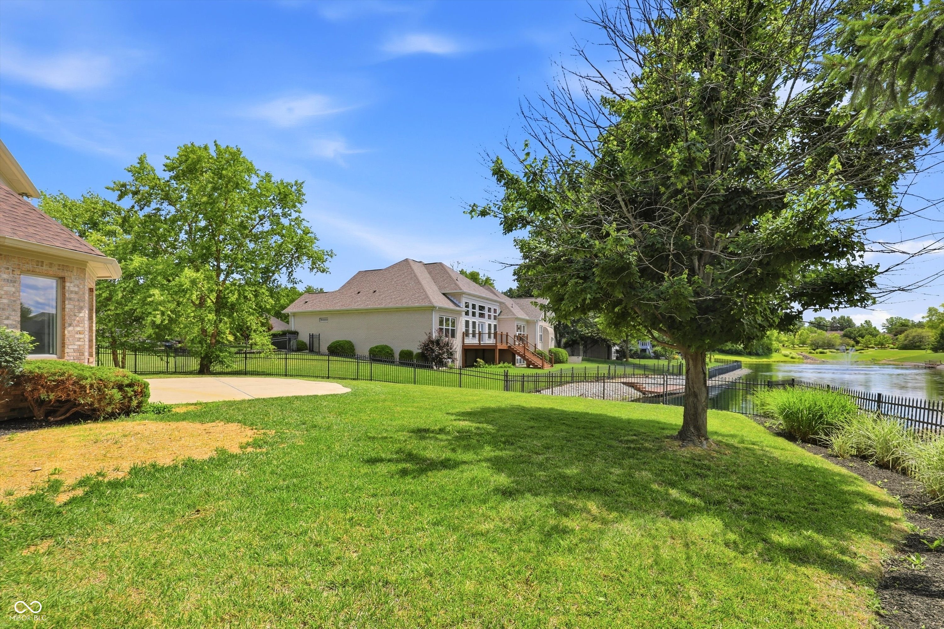 Welcome to this beautifully updated home in the highly sought-after Wa – image 89