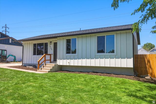 This home is move-in ready! Extra kitchen for extra income. New roof! – image 3