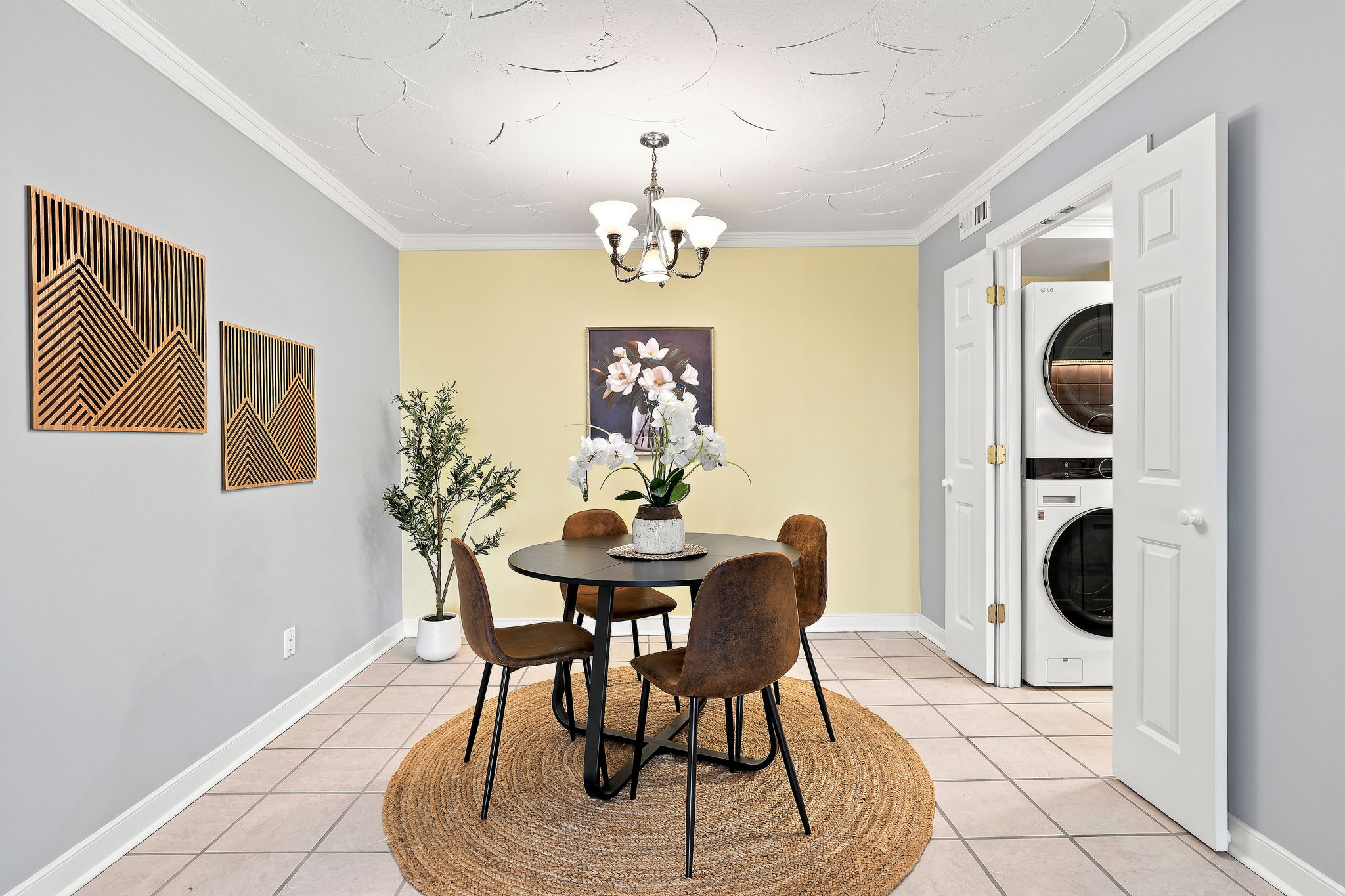 4004 4004 Atlantic Ave Unit 309, Virginia Beach, Virginia, 23451, USA, 2 Bedrooms Bedrooms, ,2 BathroomsBathrooms,Residential,For Sale,4004 Atlantic Ave Unit 309,10633444