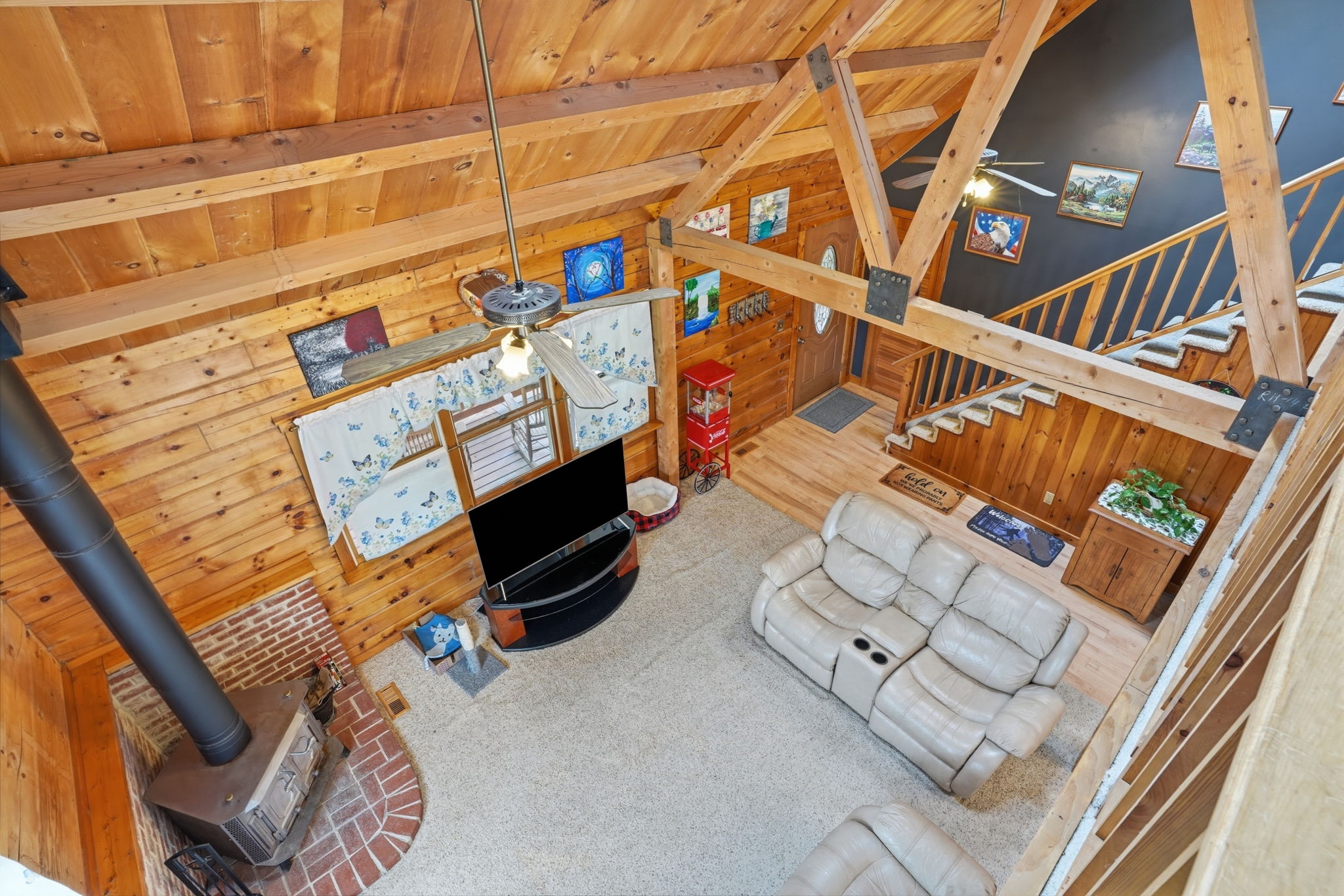 Log Cabin Retreat on 5 AcresEscape to your own private oasis tucked aw – image 9