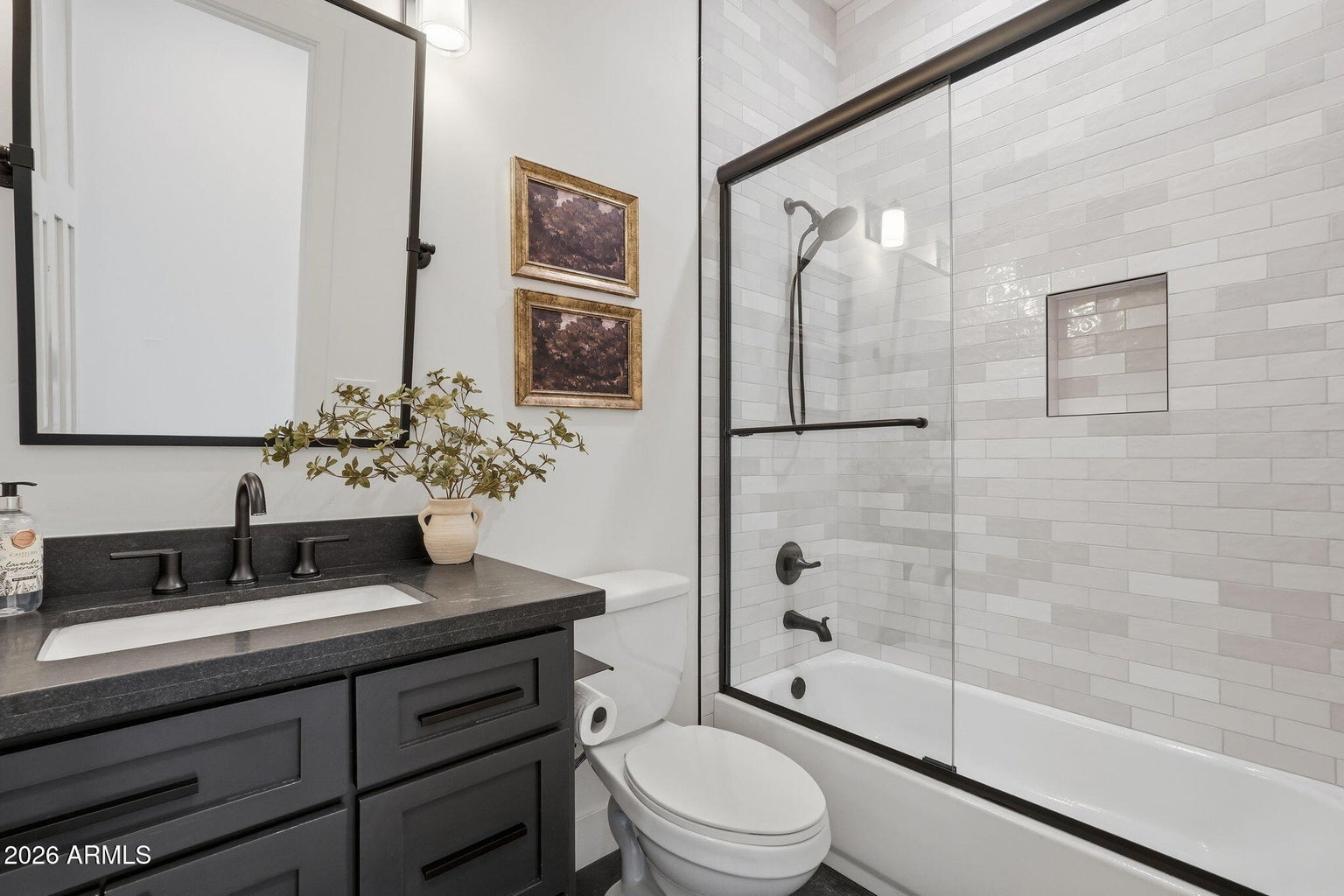 Tucked inside a gated neighborhood of Encanto Real on the edge of Quee – image 33