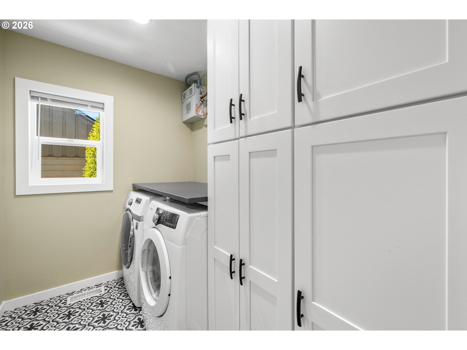 One-level living at its finest in the heart of Eastmoreland Heights! T – image 18