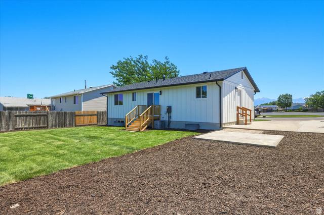 This home is move-in ready! Extra kitchen for extra income. New roof! – image 32