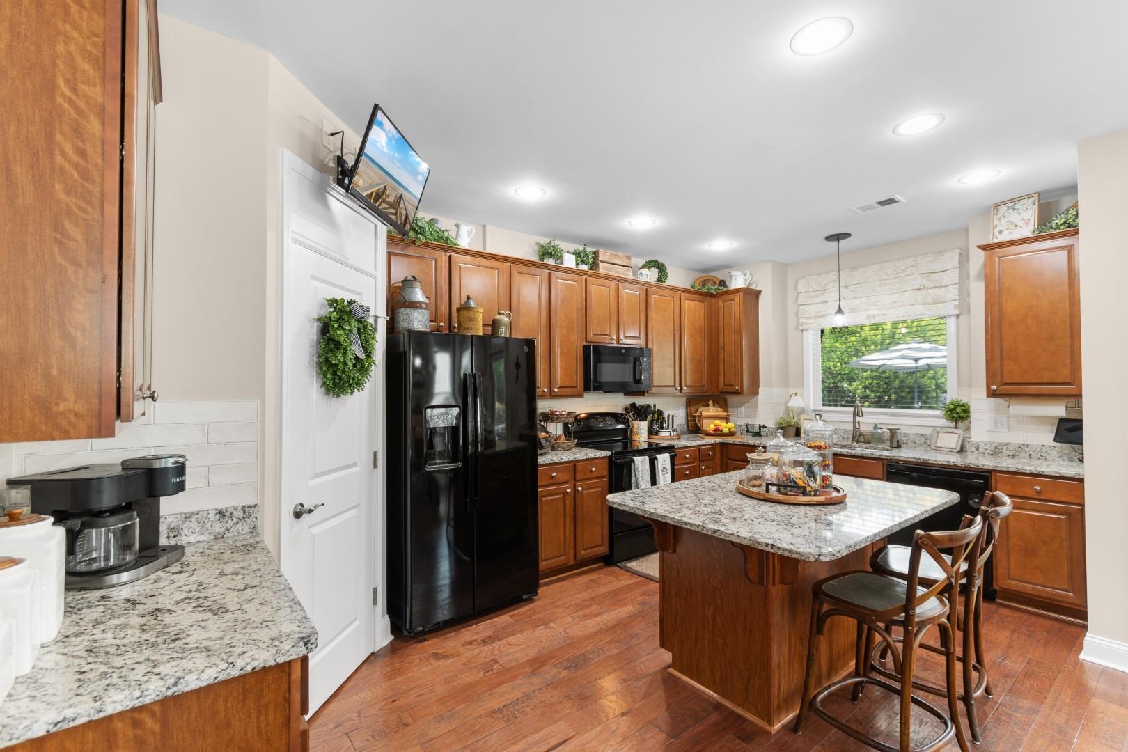 Welcome to life in Cresswind at Market Common, where resort-style livi – image 3