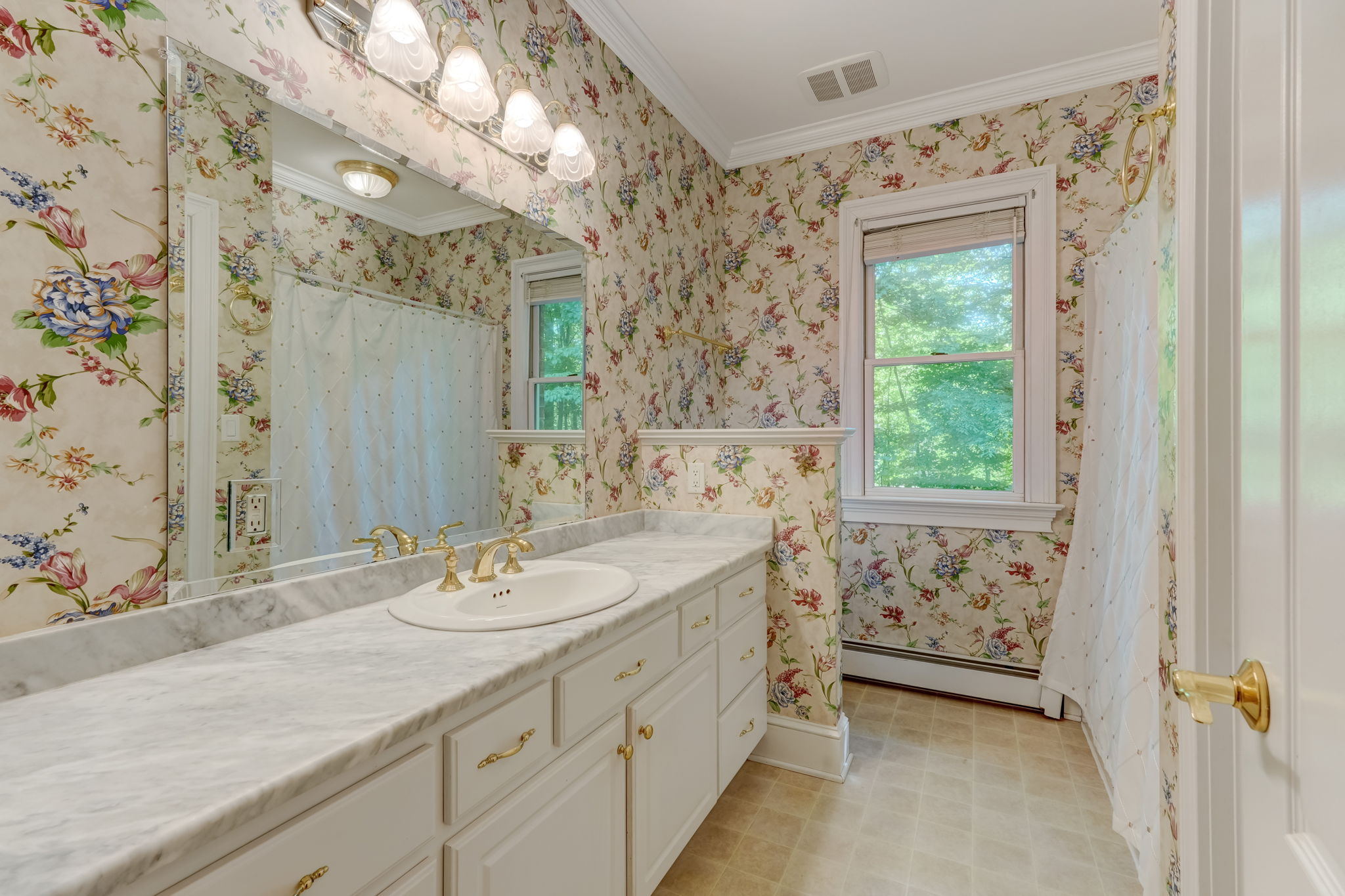 1001 1001 Benton Court, Reidsville, North Carolina, 27320, USA, 4 Bedrooms Bedrooms, ,3 BathroomsBathrooms,Residential,For Sale,1001 Benton Court,8c217206-1778-462f-8973-03fa24