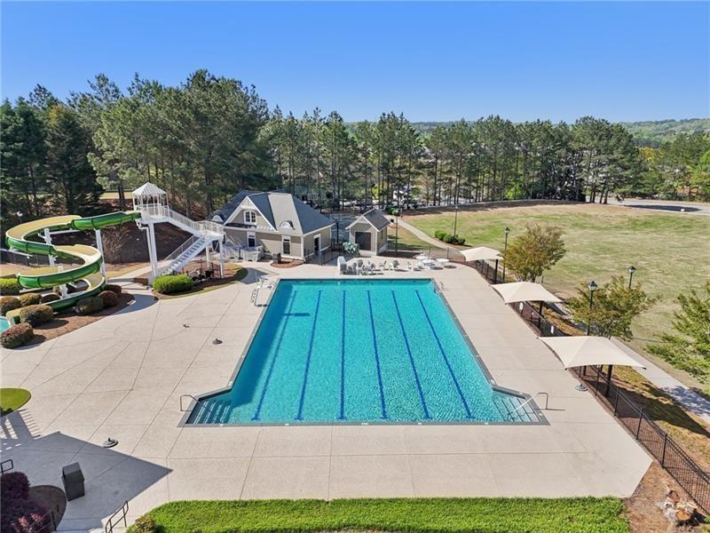 This beautiful home located on a cul-de-sac backs up to a private wood – image 76