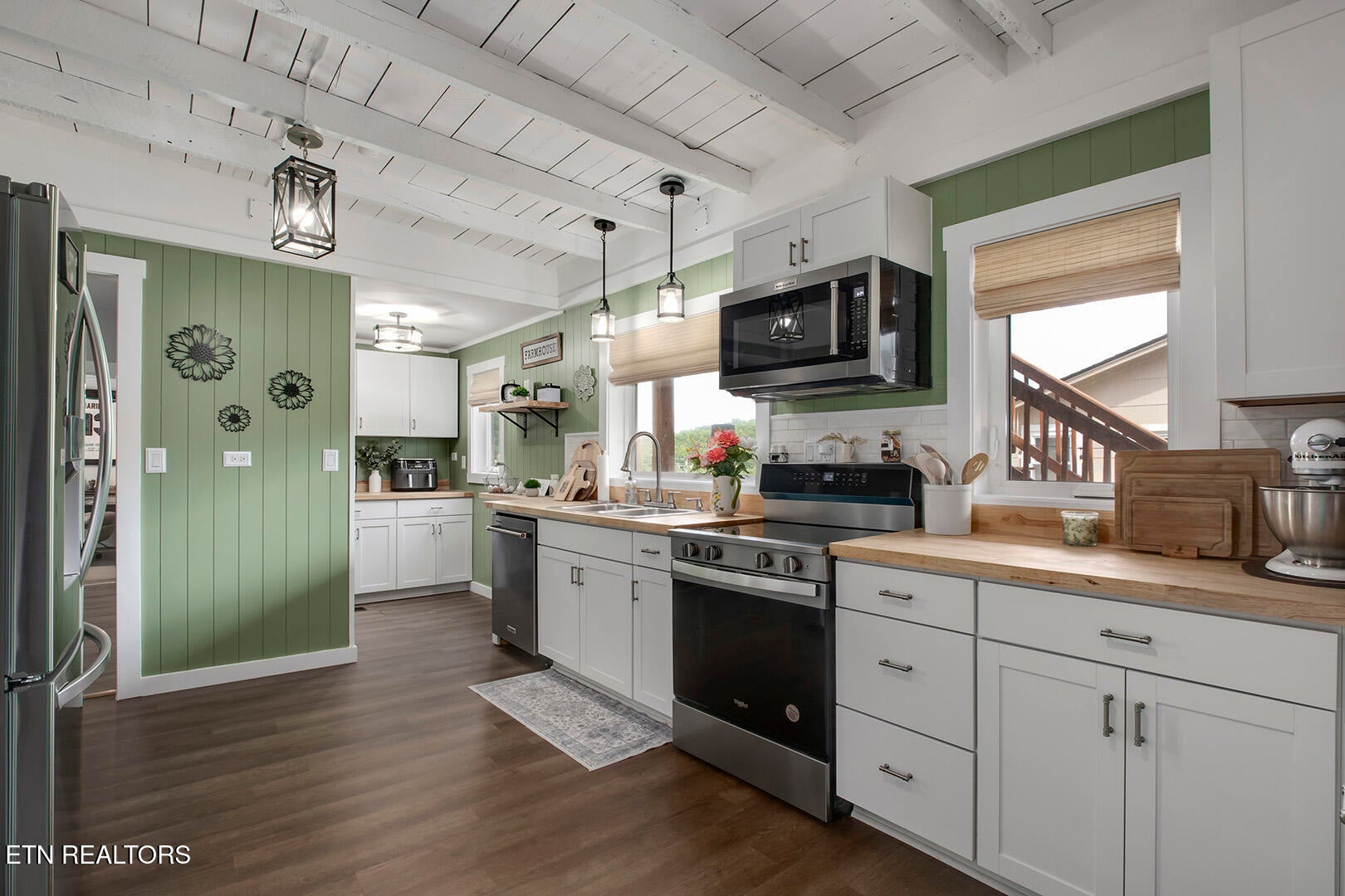 Are you looking for an adorable home with character, comfort, and styl – image 21