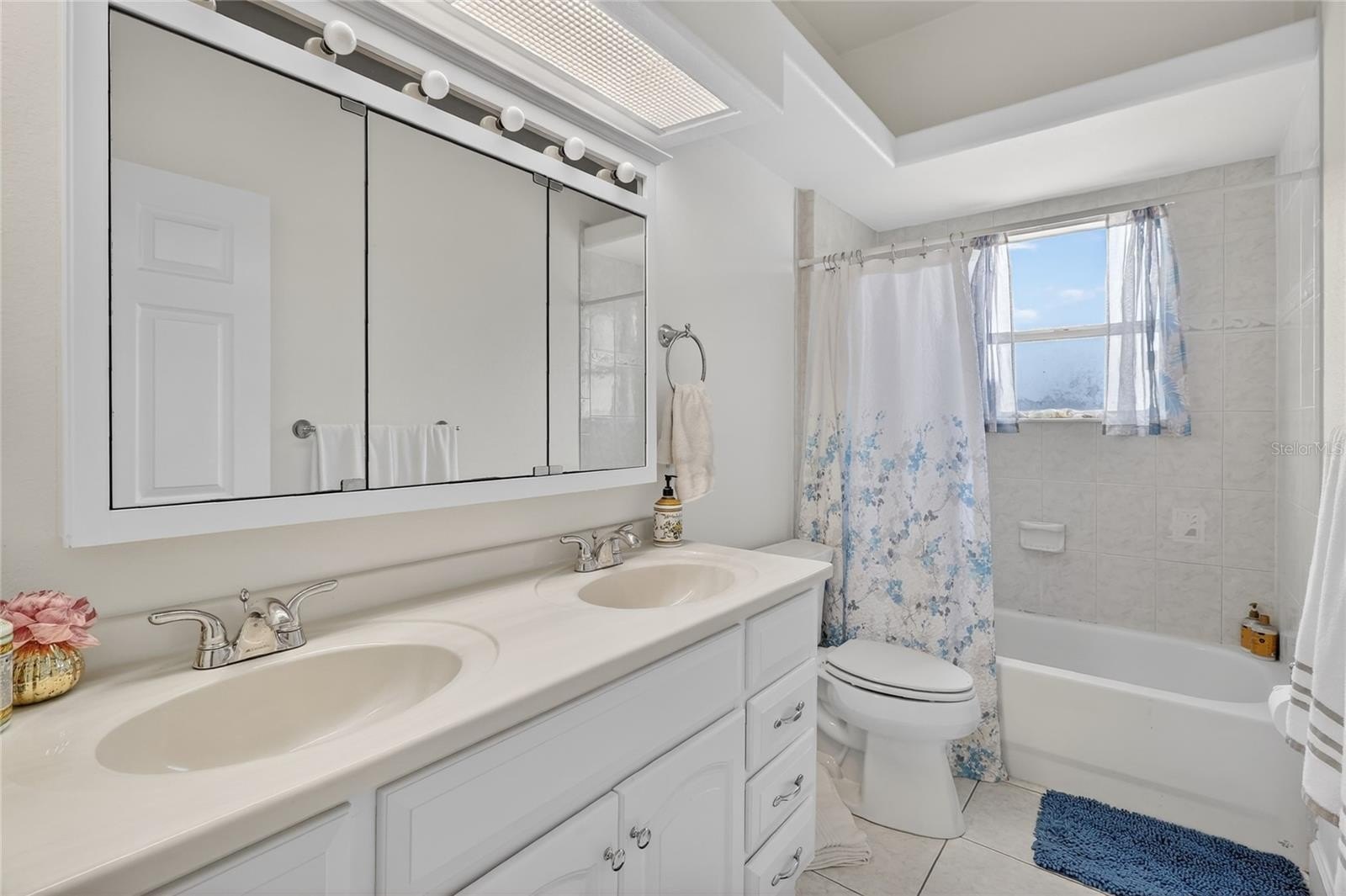 1028 1028 S LAKE MARIAM Drive, WINTER HAVEN, Florida, 33884, USA, 3 Bedrooms Bedrooms, ,3 BathroomsBathrooms,Residential,For Sale,1028 S LAKE MARIAM Drive,P4938222