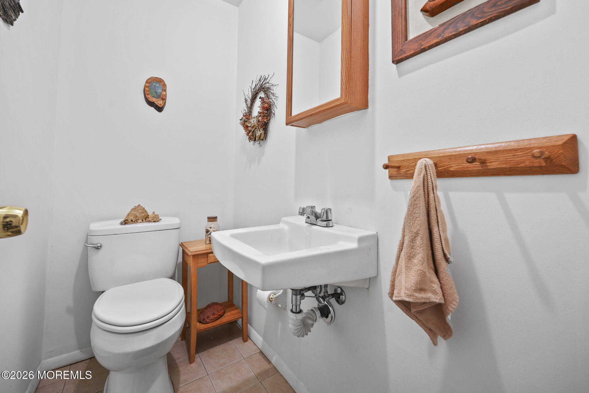 Opportunity awaits,this spacious ranch-style home offers 3 bedrooms, 1 – image 15