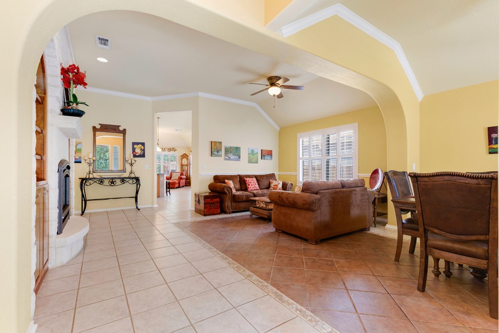 This is the Colorado floor plan. One of the largest homes in HHC. Heri – image 26