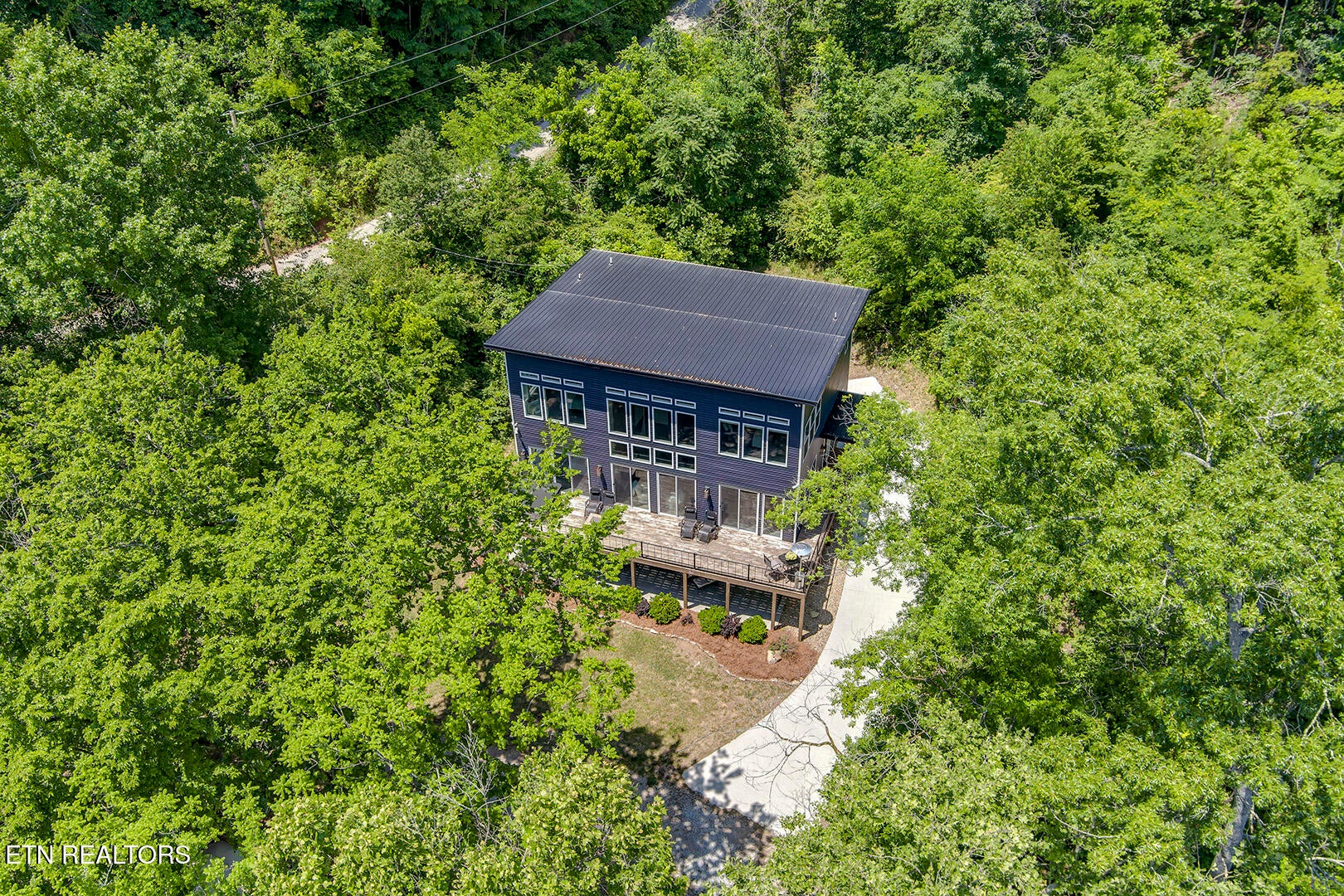 880 880 Skyline Drive, Harriman, Tennessee, 37748, USA, 3 Bedrooms Bedrooms, ,4 BathroomsBathrooms,Residential,For Sale,880 Skyline Drive,6c9e6ce5-d78a-4ae4-a55c-fa9f55