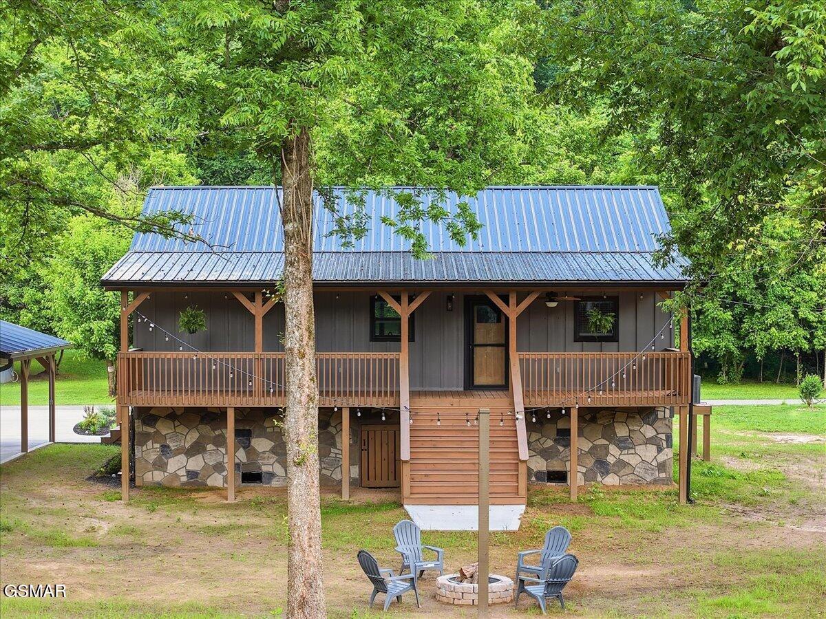 Experience the best of waterfront living in East Tennessee with this s – image 29