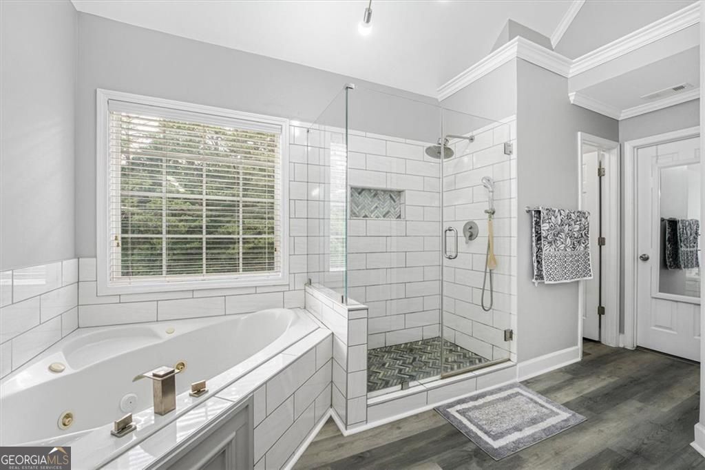 Welcome to 101 Lumby Lane, a stunning 4-sided brick residence in the s – image 6