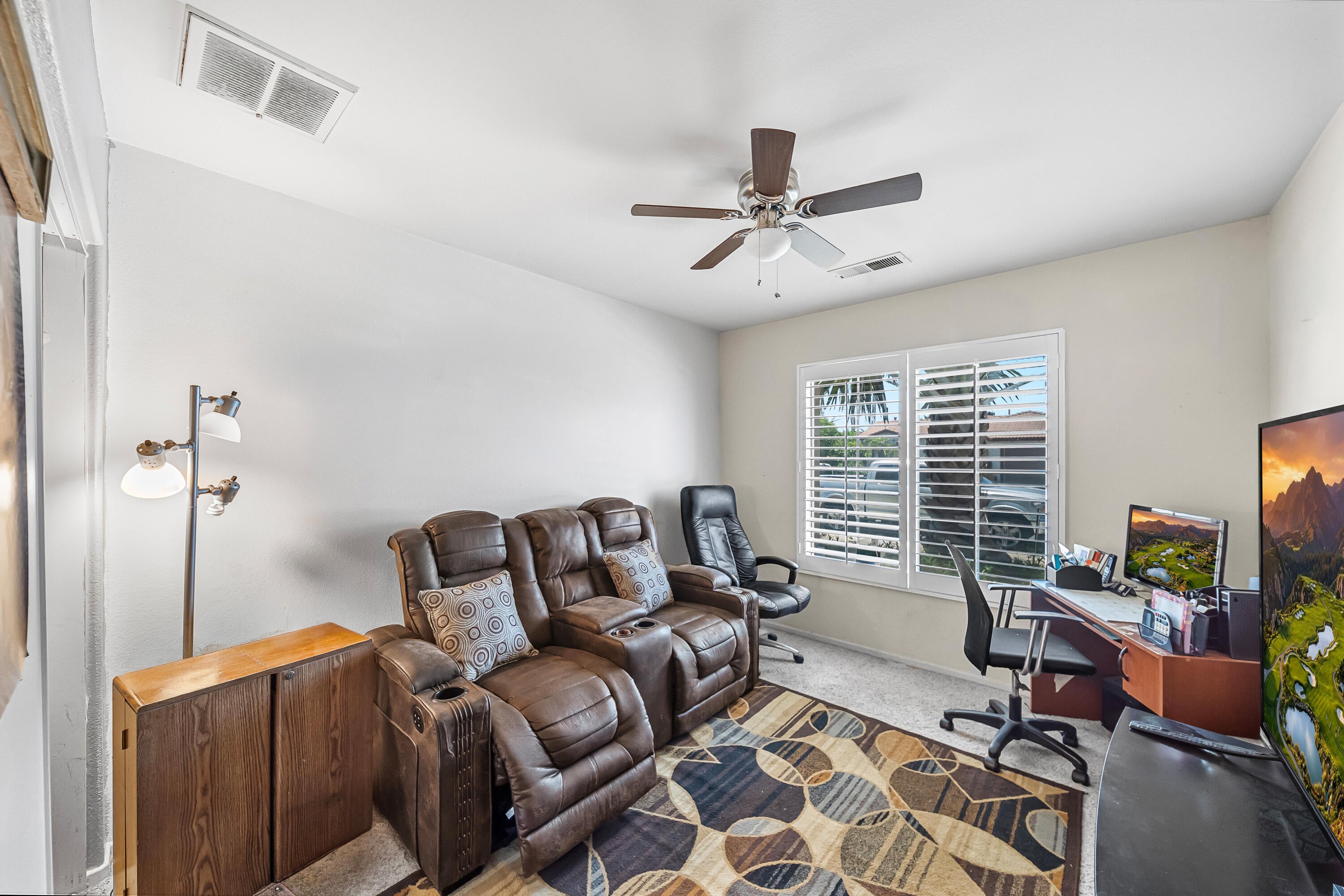 Welcome to this beautiful home in the highly desirable Villa Montego c – image 20