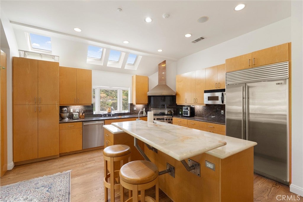 2127 2127 Kress Street, Hollywood Hills, California, 90046, USA, 4 Bedrooms Bedrooms, ,1 BathroomBathrooms,Residential,For Sale,2127 Kress Street,WS26032674