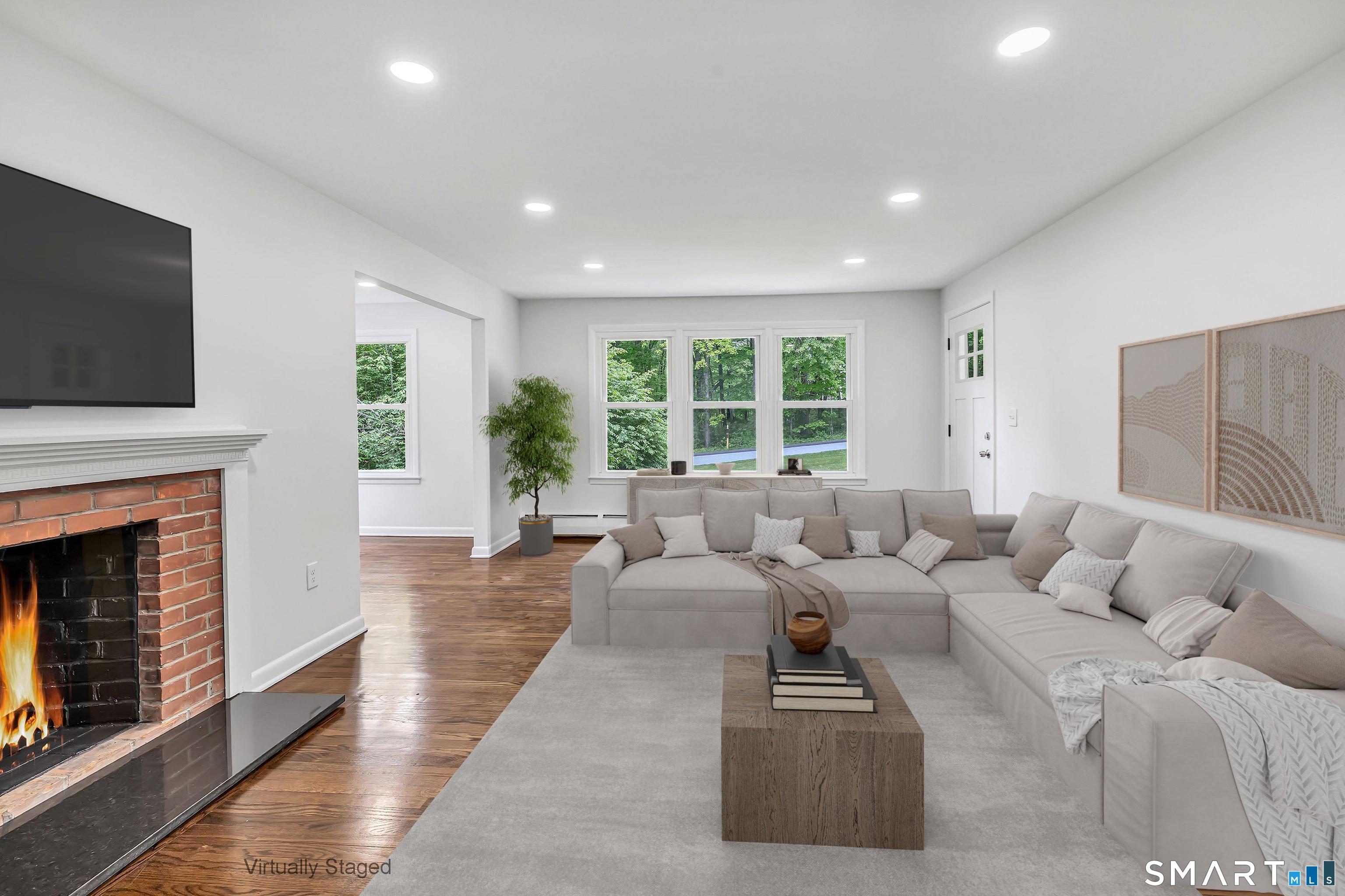 Welcome to 7 Longview Road, located in the desirable Sandy Hook sectio – image 6