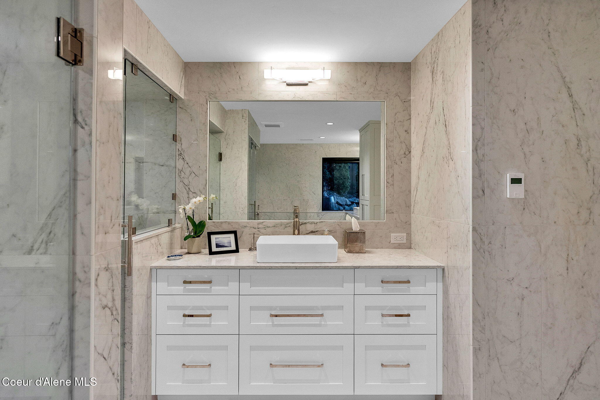 Lake front property with completely reimagined home, finished in 2024 – image 40