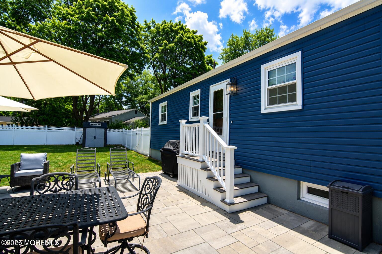Dont miss this charming home situated on an oversized 145 x 147 lot in – image 36