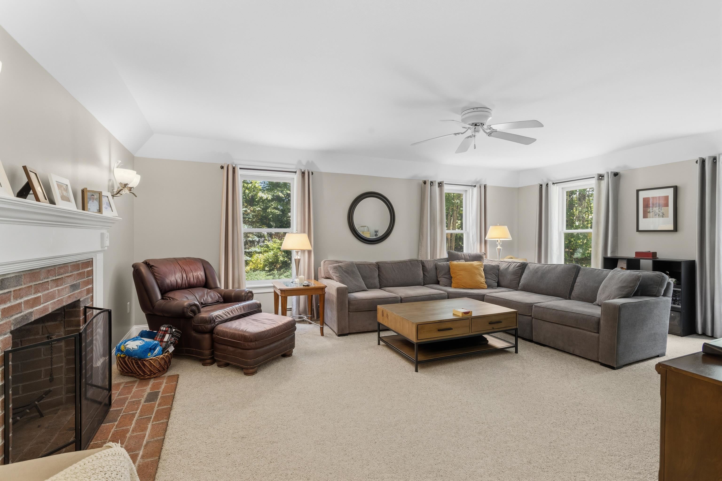 7 7 Premier Drive, Londonderry, New Hampshire, 03053, USA, 4 Bedrooms Bedrooms, ,3 BathroomsBathrooms,Residential,For Sale,7 Premier Drive,5096108