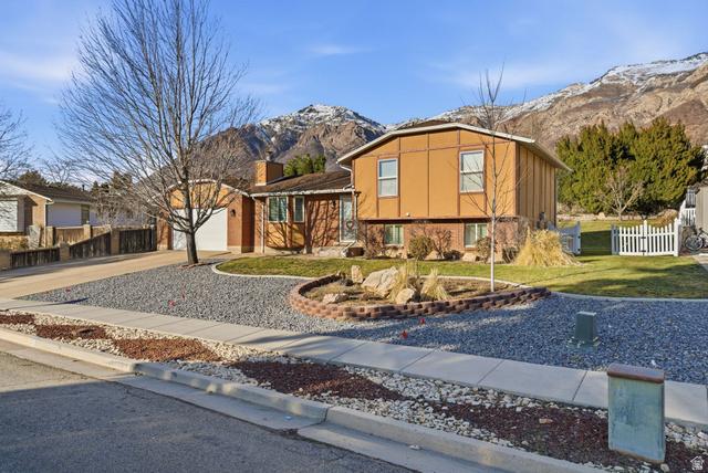 Welcome home to this beautifully well-kept East Bench gem, perfectly s – image 33