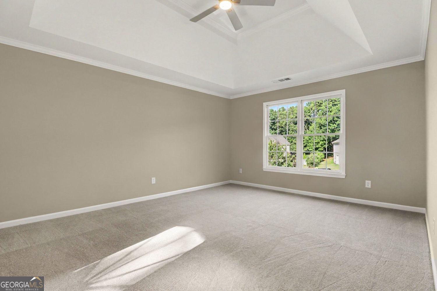 Welcome to a beautifully renovated home featuring a fully finished bas – image 16