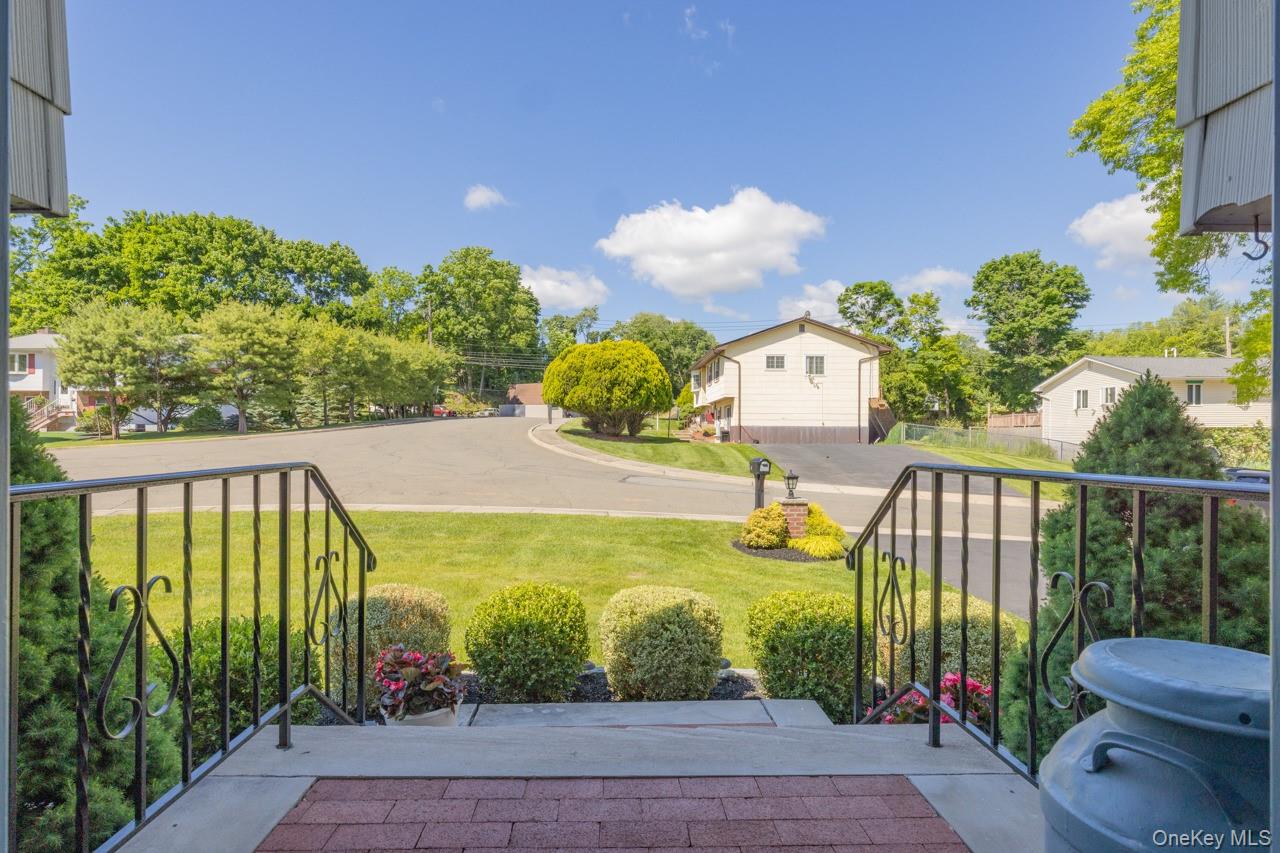 First Time on the Market! Nestled on a quiet double-ended cul-de-sac i – image 4