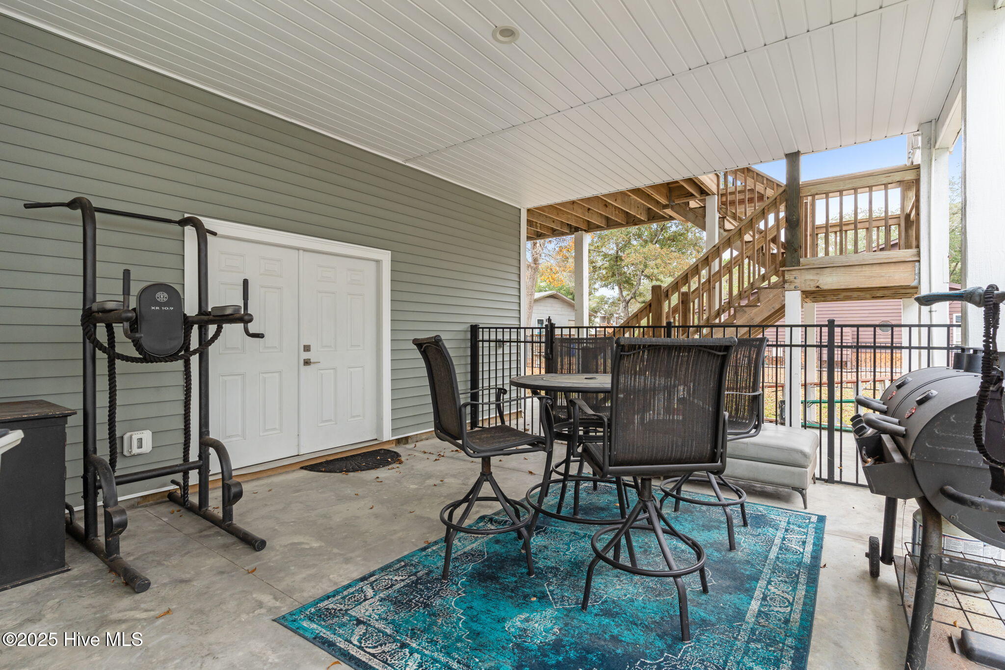 Welcome to 205 NE 59th Street, where coastal charm meets high-end craf – image 50