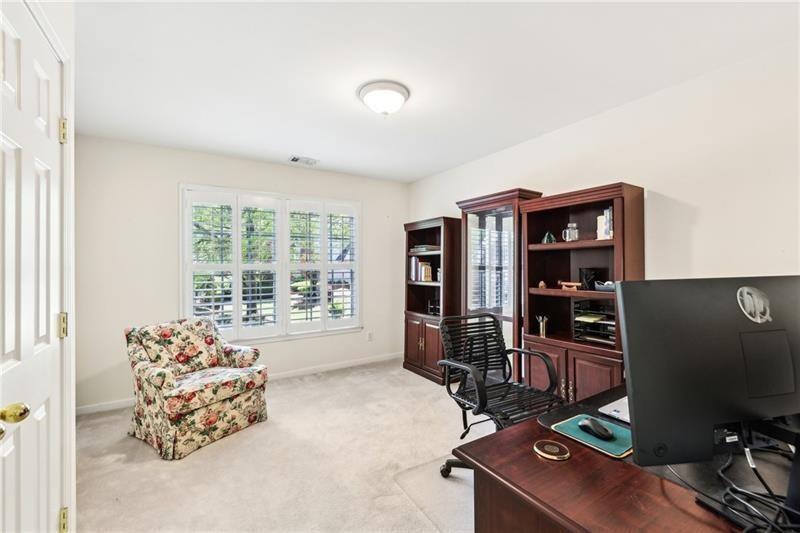This beautiful home located on a cul-de-sac backs up to a private wood – image 39