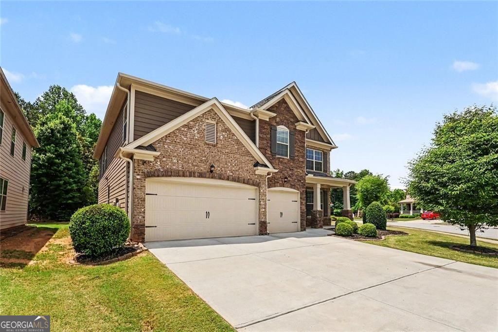 Location, location for this one, so close to the Mall of Georgia with – image 5