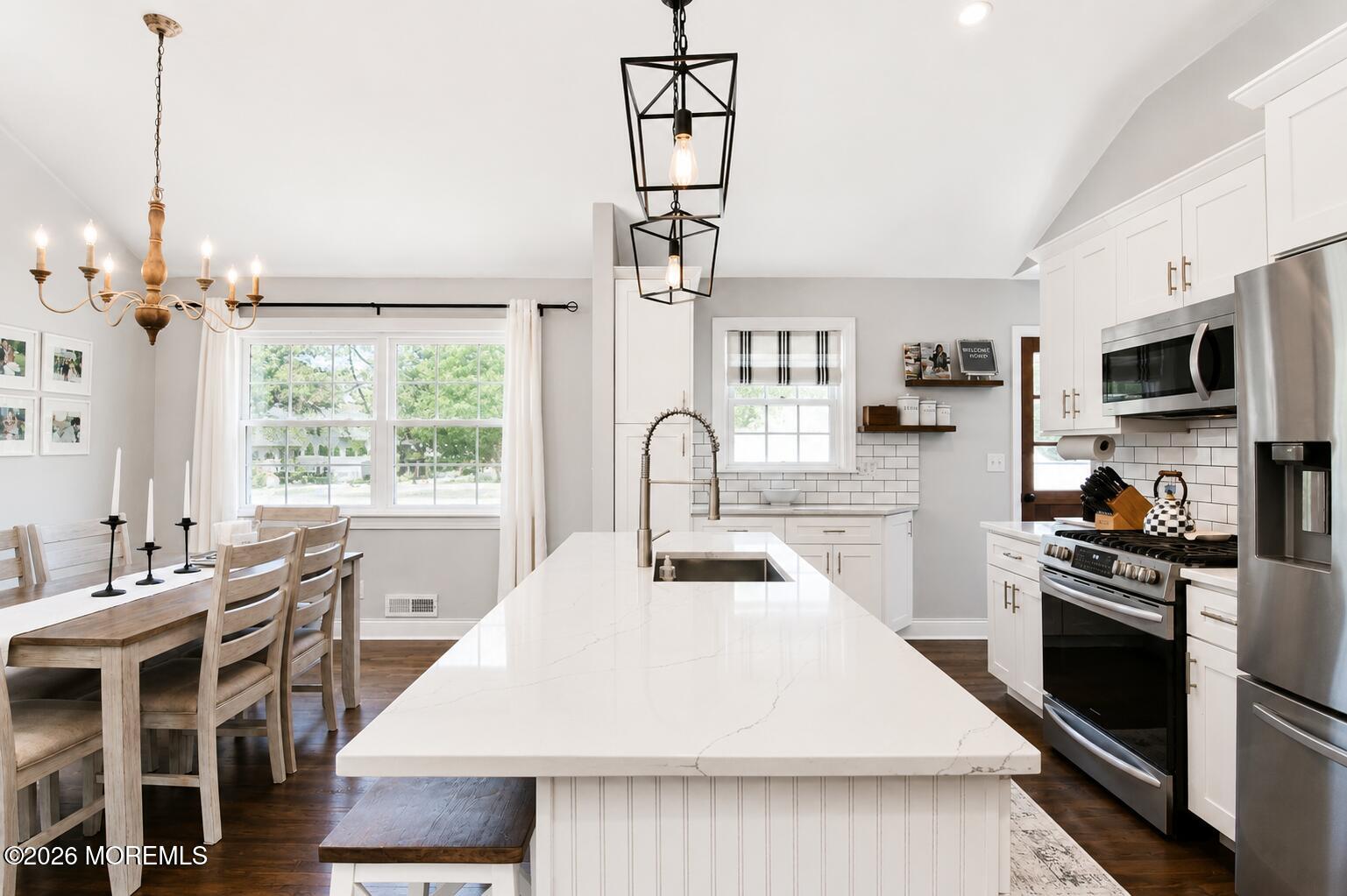 Dont miss this charming home situated on an oversized 145 x 147 lot in – image 9
