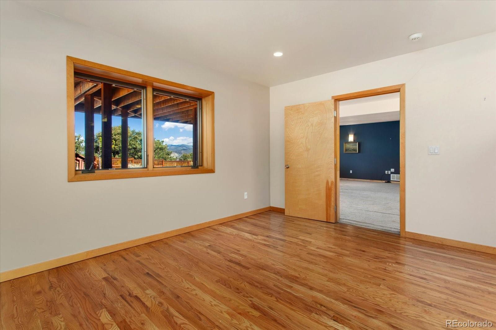 Mountain Contemporary Living with Big Views in Cherokee Heights. Set o – image 38