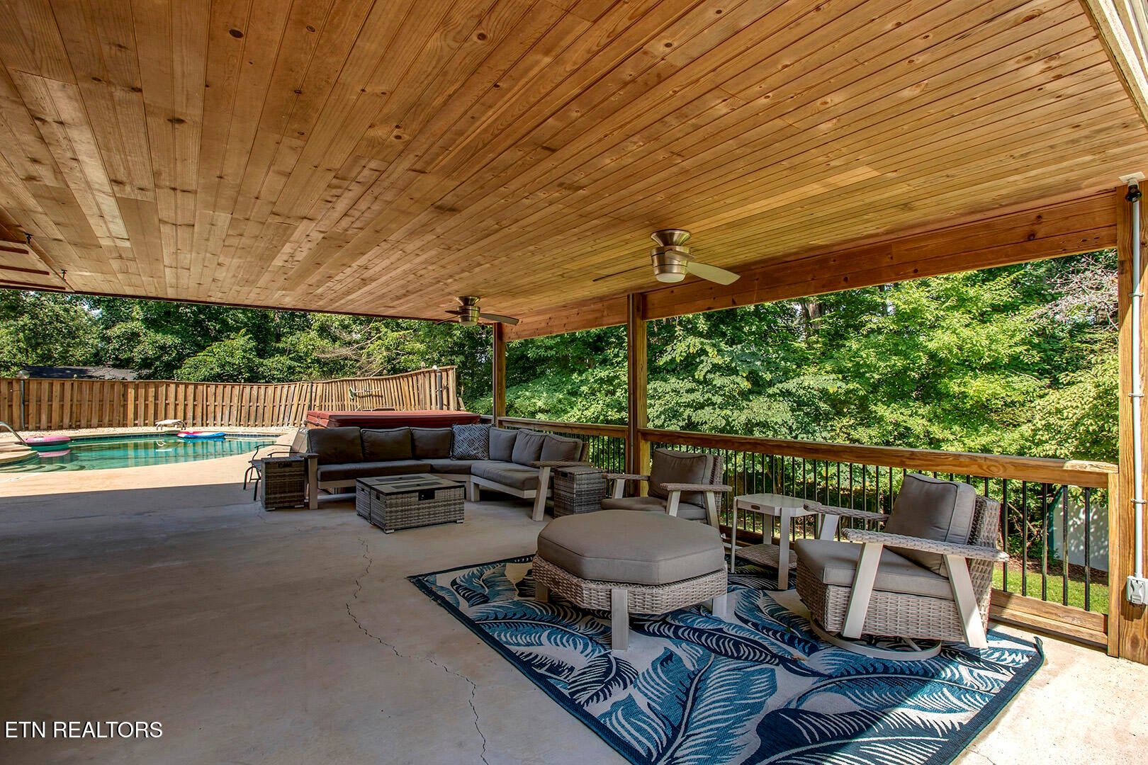 Are you looking for a wonderful home in a desired subdivision in a gre – image 53