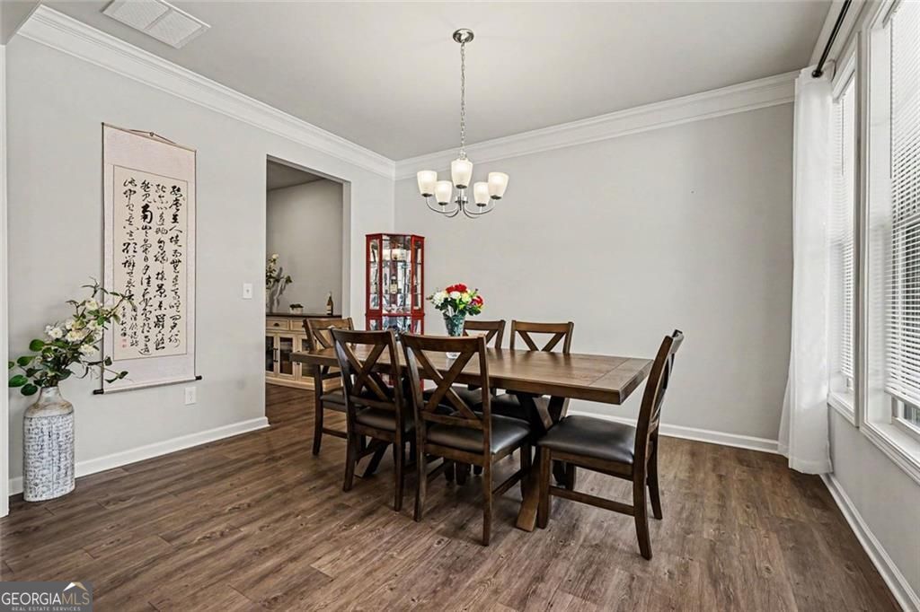 This 2,807 SF, 4-bedroom, 2.5-bath home is nestled in a vibrant commun – image 5