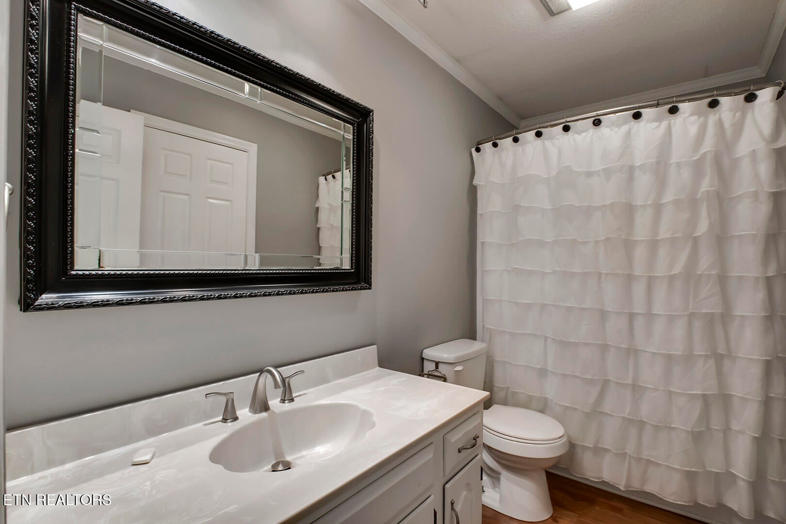 Are you looking for a wonderful home in a desired subdivision in a gre – image 38